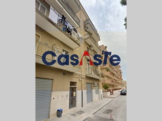 Quadrilocale in Vendita a Bisceglie, 61'200&euro;, 103 m²