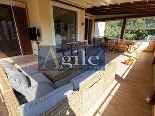 Appartamento in Vendita a Ascoli Piceno, 285'000&euro;, 190 m²