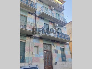 Appartamento in Vendita a Caltanissetta, 30'000&euro;, 87 m²