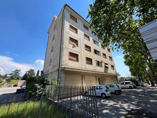 Quadrilocale in Vendita a Gorizia, 85'000&euro;, 60 m², con Box