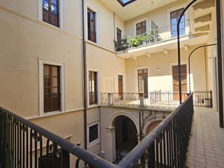 Quadrilocale in Vendita a L'Aquila, 540'000&euro;, 215 m²
