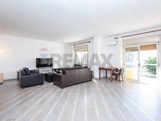 Appartamento in Vendita a Catania, 185'000&euro;, 122 m²