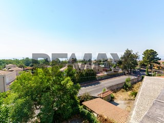 Appartamento in Vendita a San Giovanni la Punta, 180'000&euro;, 164 m²