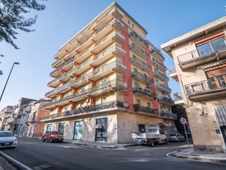 Quadrilocale in Vendita a Francofonte, 59'000&euro;, 127 m²