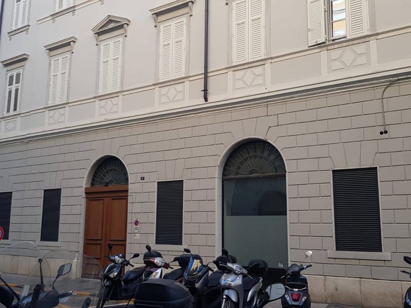 Quadrilocale in Affitto a Trieste, 1'850&euro;, 130 m²