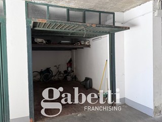 Bilocale in Vendita a Torino, 49'000&euro;, 54 m², arredato, con Box