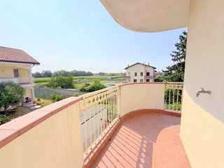 Trilocale in Affitto a Ossona, 680&euro;, 88 m², con Box