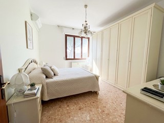 Appartamento in Vendita a San Giuliano Terme, 270'000&euro;, 106 m², con Box
