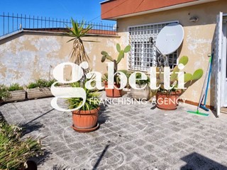 Appartamento in Vendita a Roma, 390'000&euro;, 160 m²