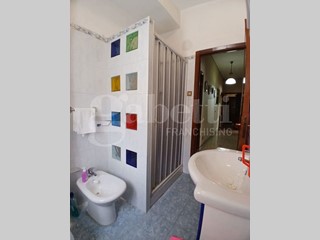 Appartamento in Vendita a Palermo, 108'000&euro;, 132 m²