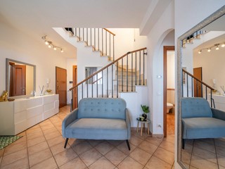 Quadrilocale in Vendita a Fonte Nuova, 249'000&euro;, 90 m², con Box