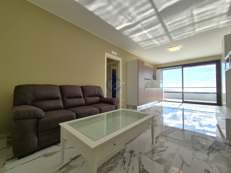 Quadrilocale in Affitto a Catanzaro, zona Lido Casciolino, 1'200&euro;, 90 m², arredato