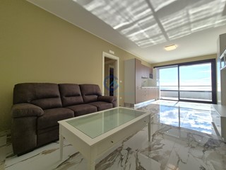 Quadrilocale in Affitto a Catanzaro, zona Lido Casciolino, 1'200&euro;, 90 m², arredato