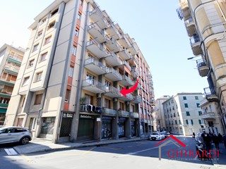 Appartamento in Affitto a Genova, zona Sestri Ponente, 1'000&euro;, 109 m², arredato