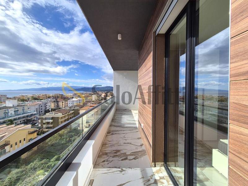 Quadrilocale in Affitto a Catanzaro, zona Lido Casciolino, 1'200&euro;, 90 m², arredato