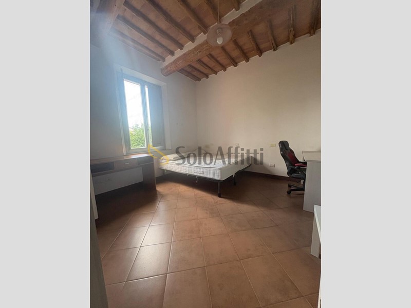 Quadrilocale in Affitto a Siena, zona Acquacalda Petriccio Uncinello, 950&euro;, 80 m², arredato