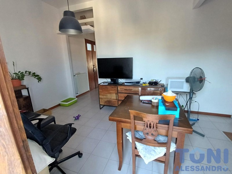 Trilocale in Vendita a Empoli, 158'000&euro;, 70 m², con Box