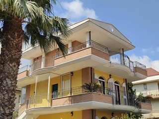 Trilocale in Vendita a Grottammare, 245'000&euro;, 75 m²