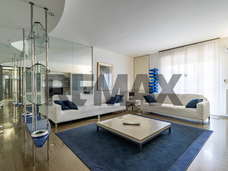 Trilocale in Vendita a Meda, 219'000&euro;, 130 m²
