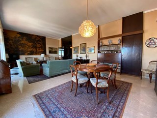 Quadrilocale in Vendita a Gallarate, 200'000&euro;, 150 m²
