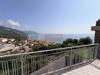 Quadrilocale in Vendita a Laigueglia, 320'000&euro;, 97 m²