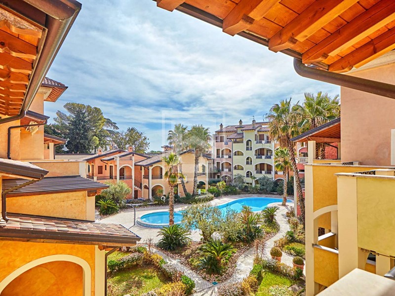 Trilocale in Vendita a Toscolano Maderno, 360'000&euro;, 64 m²