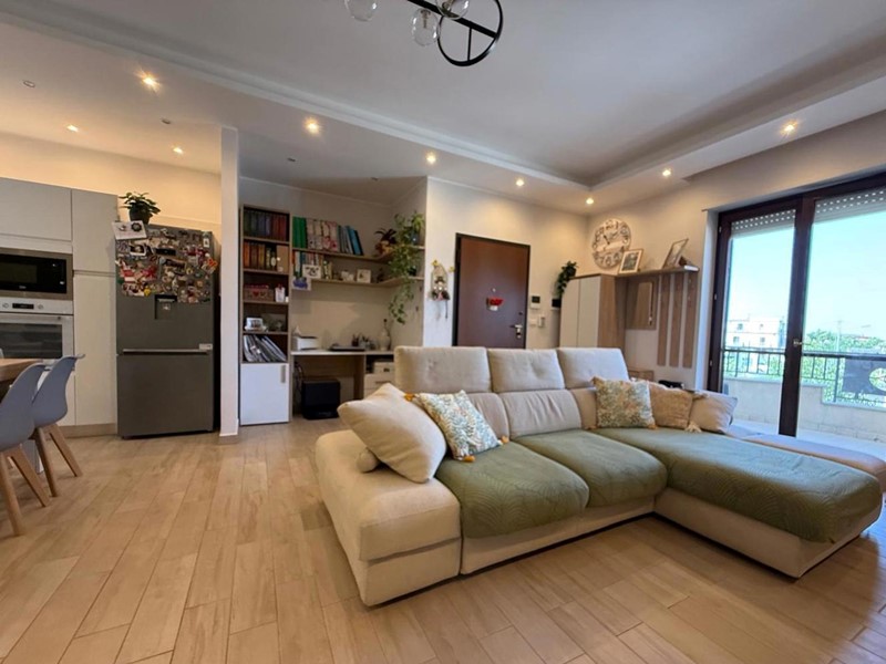 Appartamento in Vendita a Manduria, 170'000&euro;, 110 m², con Box