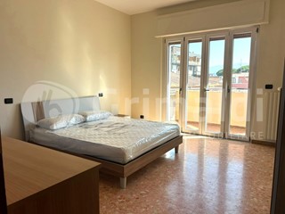 Appartamento in Affitto a Benevento, 800&euro;, 150 m², arredato
