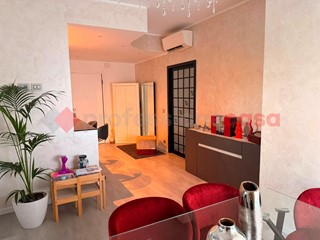 Quadrilocale in Vendita a Cinisello Balsamo, 305'000&euro;, 116 m²