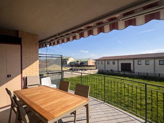 Appartamento in Vendita a Grugliasco, 283'000&euro;, 100 m², con Box