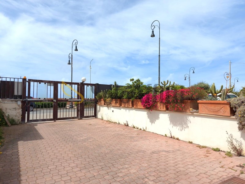 Trilocale in Affitto a Fiumicino, zona Isola Sacra, 800&euro;, 90 m², arredato