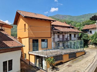 Appartamento in Vendita a Vallo Torinese, 18'562&euro;, 211 m²