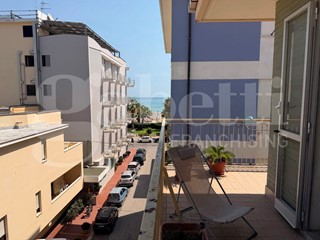Quadrilocale in Vendita a Roseto degli Abruzzi, 470'000&euro;, 230 m², con Box