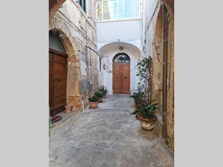 Quadrilocale in Vendita a Penne, zona c.so dei vestini, 115'000&euro;, 160 m²