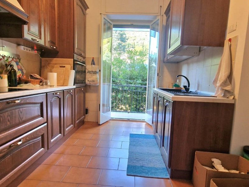 Appartamento in Vendita a Carrara, 160'000&euro;, 144 m², arredato