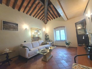 Appartamento in Vendita a Lucca, zona Ponte a Moriano, 218'000&euro;, 85 m², arredato