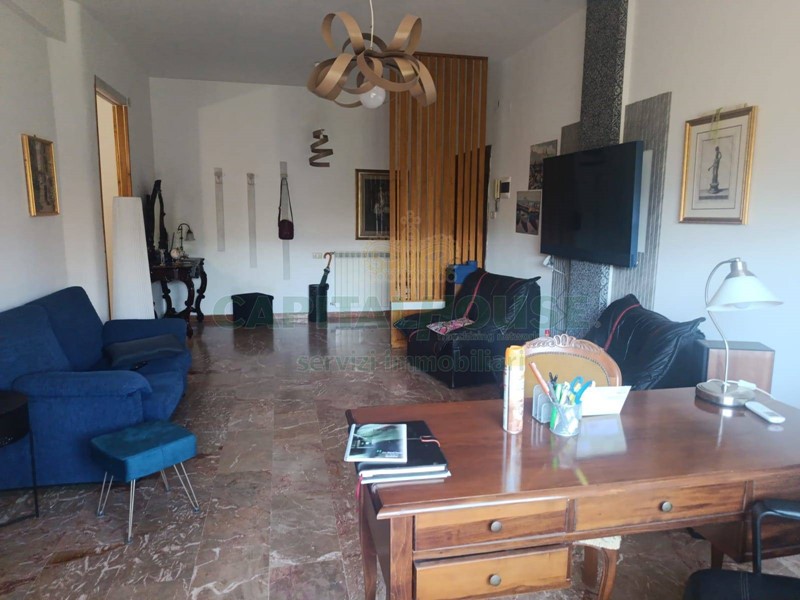 Trilocale in Affitto a Caserta, 750&euro;, 110 m²