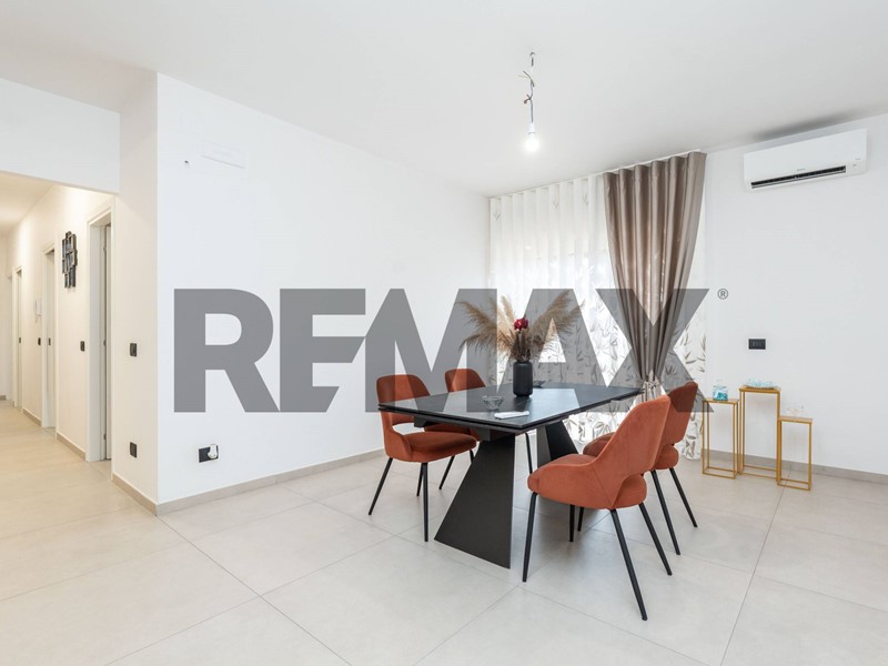 Quadrilocale in Vendita a Catania, 168'000&euro;, 133 m²