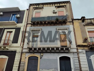 Quadrilocale in Vendita a Catania, 69'000&euro;, 70 m²