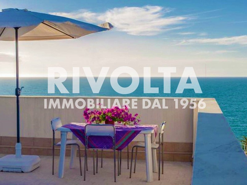 Attico in Vendita a Santa Marinella, 130'000&euro;, 50 m²