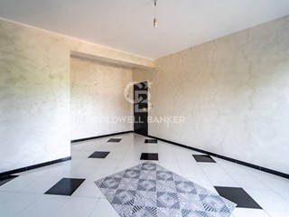 Trilocale in Vendita a Acireale, 109'000&euro;, 90 m²