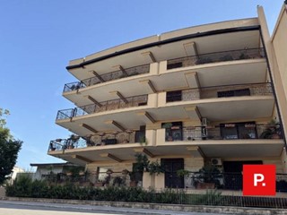 Appartamento in Vendita a Caserta, 390'000&euro;, 170 m²