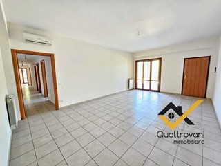 Appartamento in Vendita a Gravina di Catania, 249'000&euro;, 135 m²
