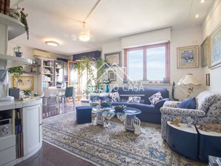Appartamento in Vendita a Viareggio, 285'000&euro;, 115 m²