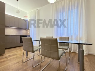 Bilocale in Affitto a Milano, 2'200&euro;, 75 m²