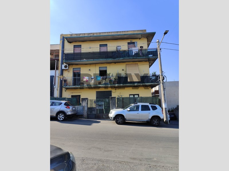 Trilocale in Vendita a Catania, 80'000&euro;, 91 m²