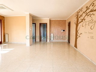 Quadrilocale in Vendita a San Tammaro, 125'000&euro;, 100 m²