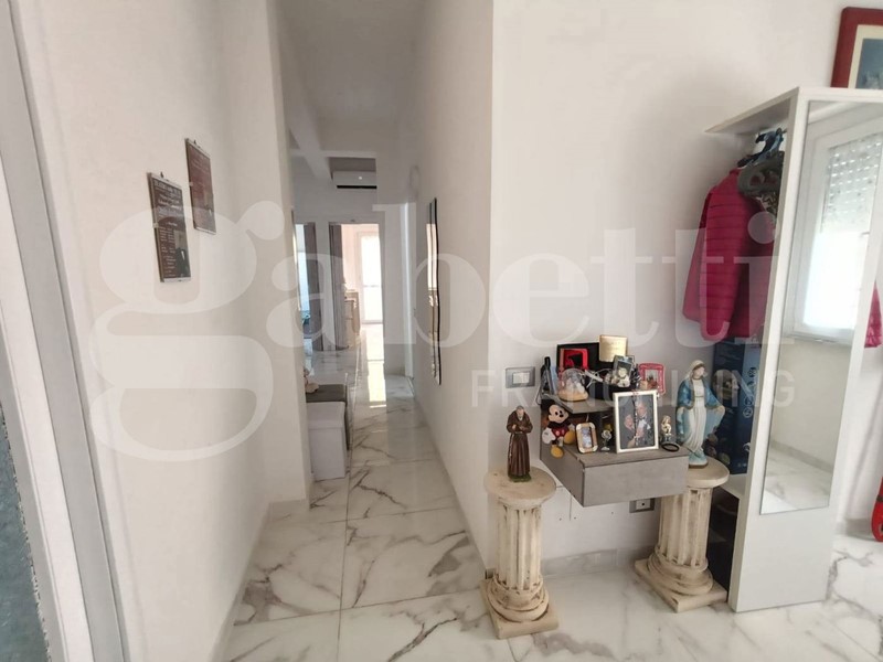 Quadrilocale in Vendita a Anzio, 175'000&euro;, 88 m², con Box