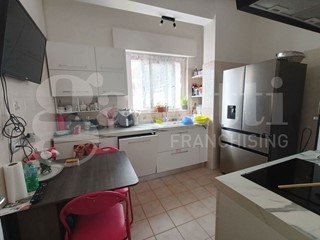 Quadrilocale in Vendita a Anzio, 175'000&euro;, 88 m², con Box