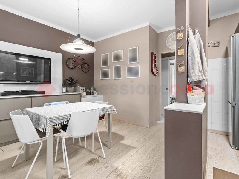 Trilocale in Vendita a Milano, 285'000&euro;, 105 m², arredato